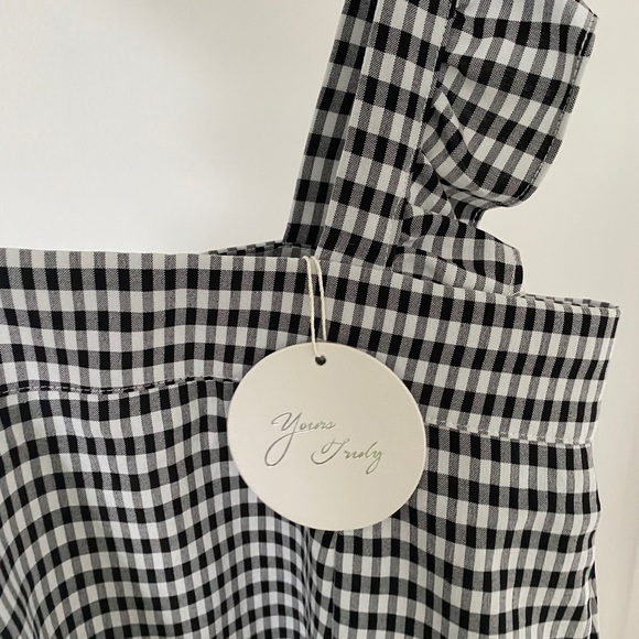 New with tags! Adorable skirt - Picture 3 of 4